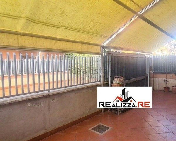 appartamento in vendita a Roma in zona Torre Angela