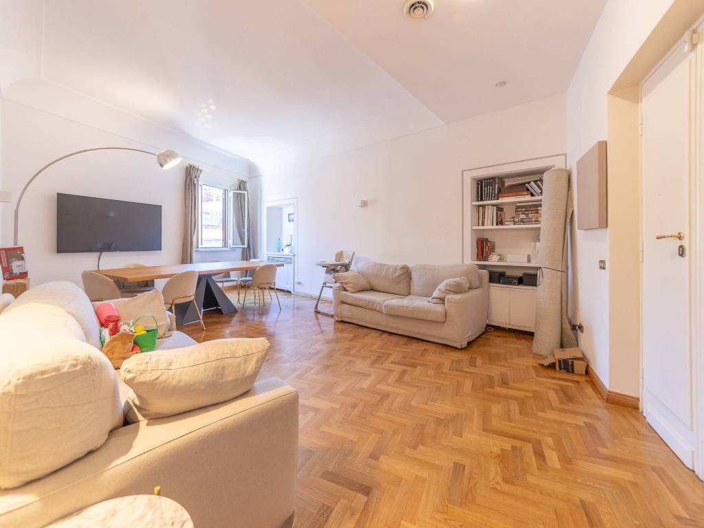 appartamento in vendita a Roma in zona Campo Marzio