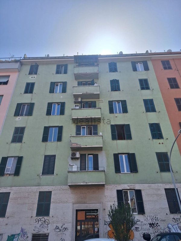 appartamento in vendita a Roma in zona Tuscolano
