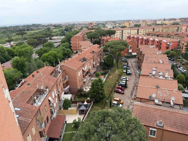 appartamento in vendita a Roma in zona Cinecittà