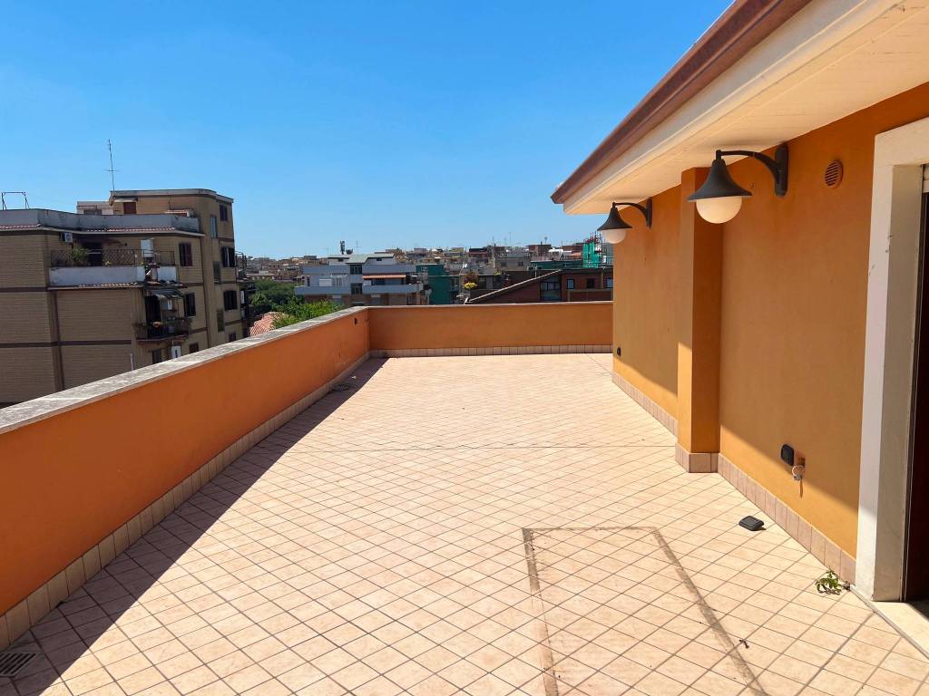 appartamento in vendita a Roma in zona Alessandrino