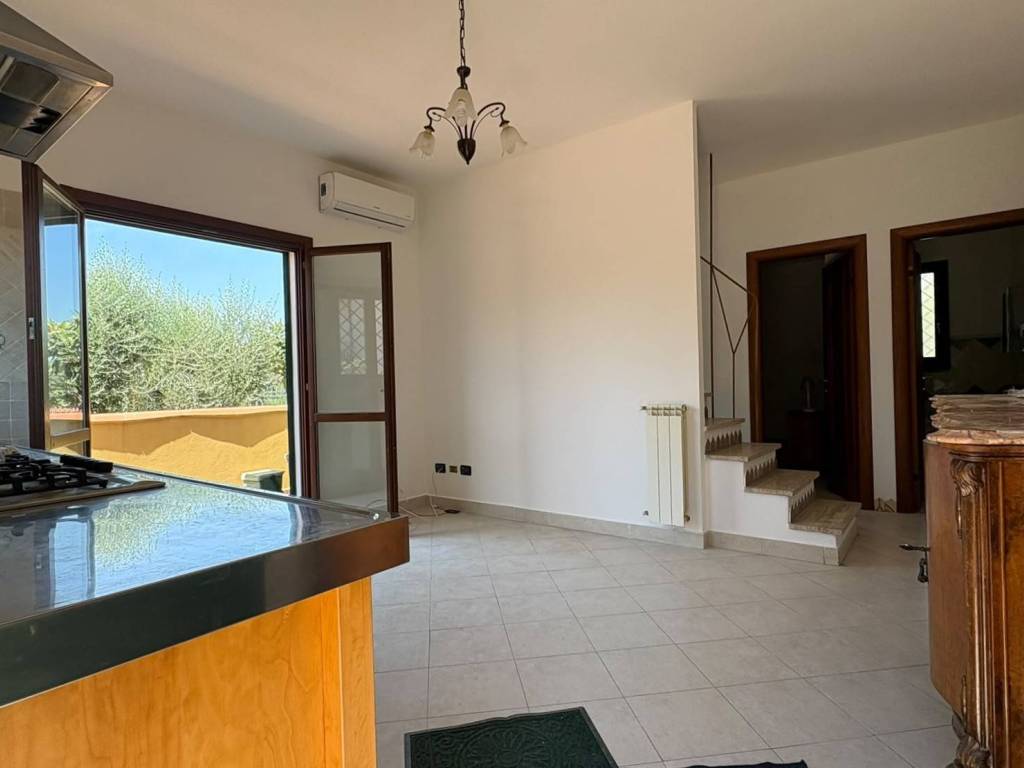 casa indipendente in vendita a Roma in zona Castelverde