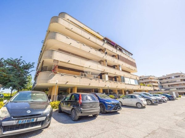 appartamento in vendita a Roma in zona Ponte di Nona