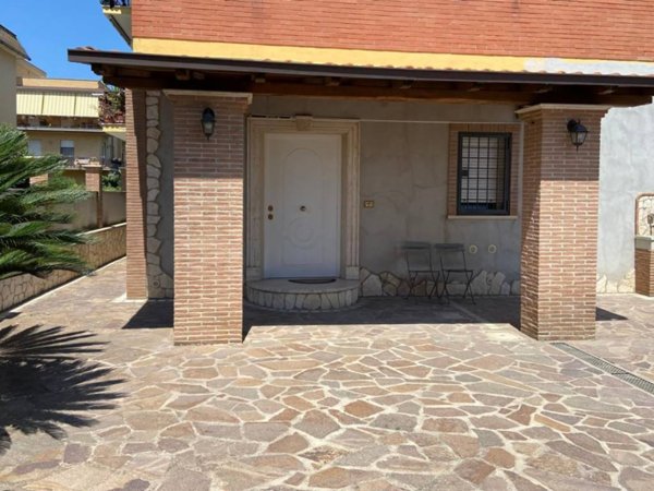 appartamento in vendita a Roma in zona Romanina