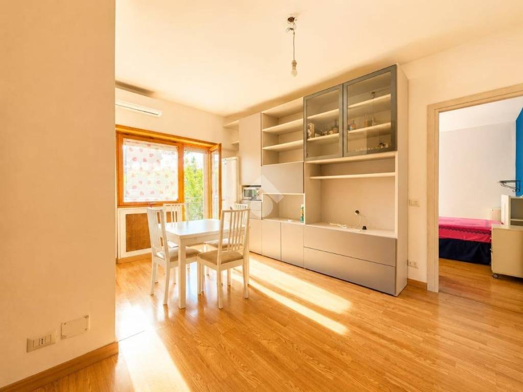 appartamento in vendita a Roma in zona Tor di Quinto