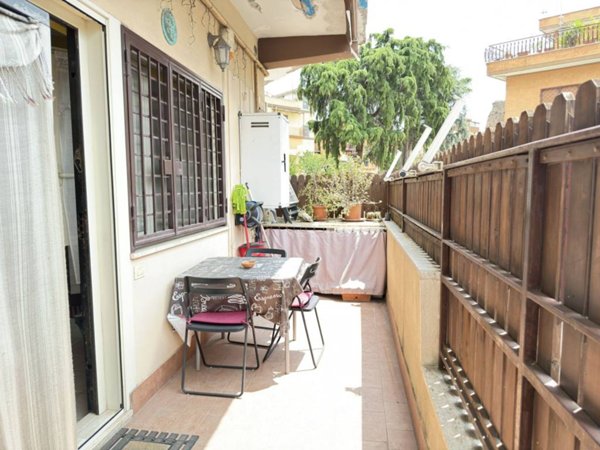 appartamento in vendita a Roma in zona Torre Angela