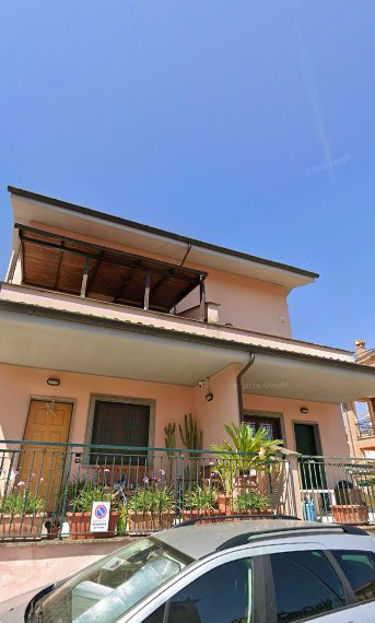 casa indipendente in vendita a Roma