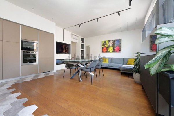 appartamento in vendita a Roma in zona Appio Latino