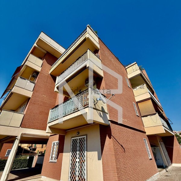 appartamento in vendita a Roma in zona Torre Maura