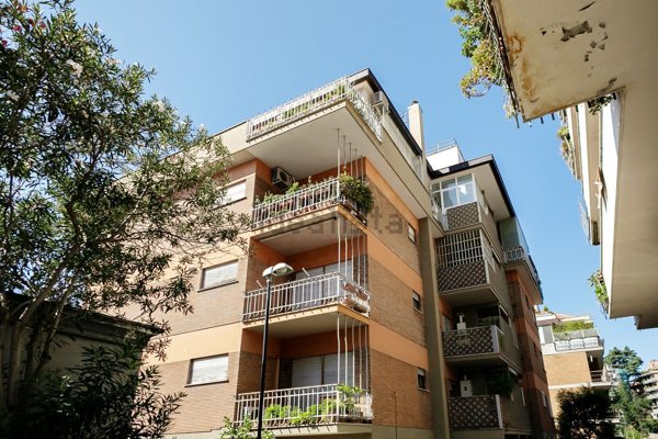 appartamento in vendita a Roma in zona Tor di Quinto