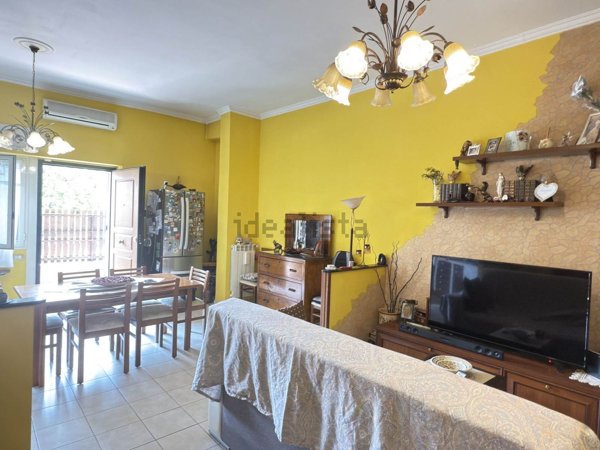 appartamento in vendita a Roma in zona Torre Angela