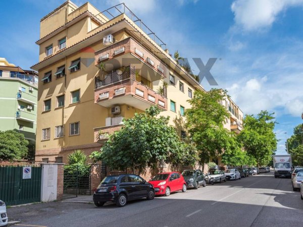 appartamento in vendita a Roma in zona Ostia