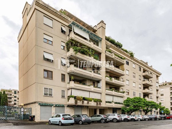 appartamento in vendita a Roma in zona Tor di Valle