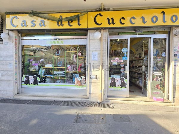 locale commerciale in vendita a Roma in zona Don Bosco