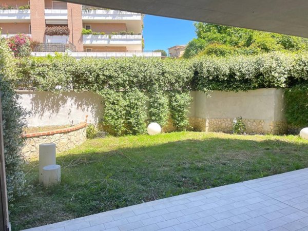 appartamento in vendita a Roma in zona Valle Muricana