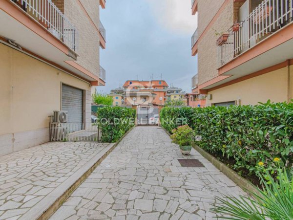 appartamento in vendita a Roma in zona Primavalle