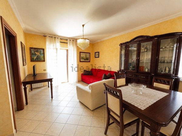appartamento in vendita a Roma in zona Lunghezza