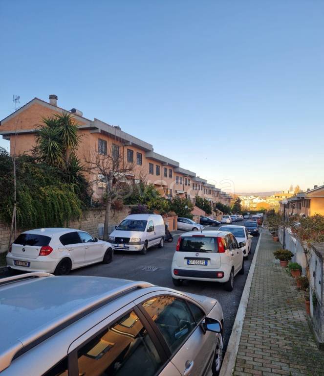 casa indipendente in vendita a Roma in zona Olgiata