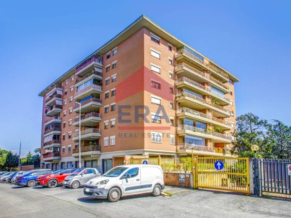 appartamento in vendita a Roma in zona Mostacciano