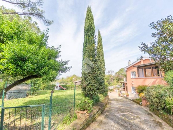 casa indipendente in vendita a Roma in zona Casal Monastero