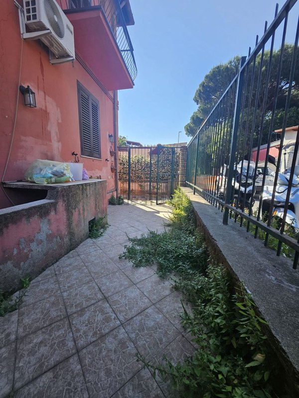 appartamento in vendita a Roma in zona Tuscolano