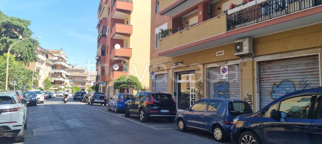 negozio in vendita a Roma in zona Gianicolense