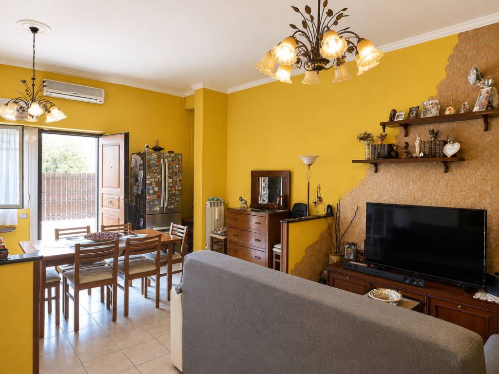 appartamento in vendita a Roma in zona Torre Angela