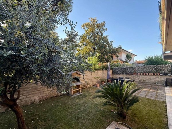 appartamento in vendita a Roma in zona Romanina