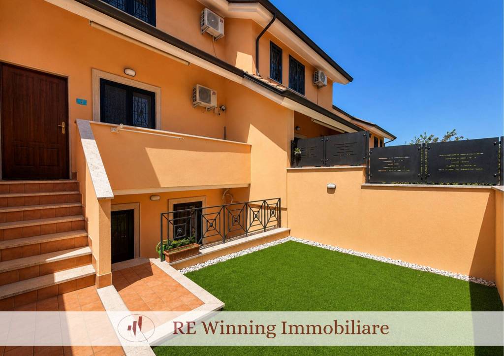 casa indipendente in vendita a Roma