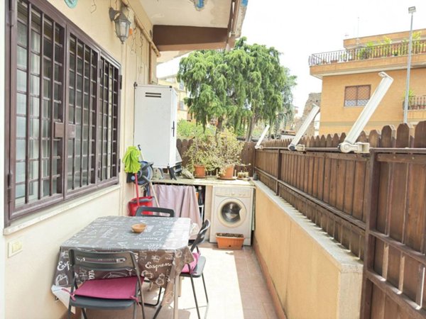 appartamento in vendita a Roma in zona Torre Angela