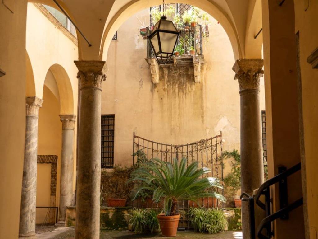 appartamento in vendita a Roma in zona Centro Storico