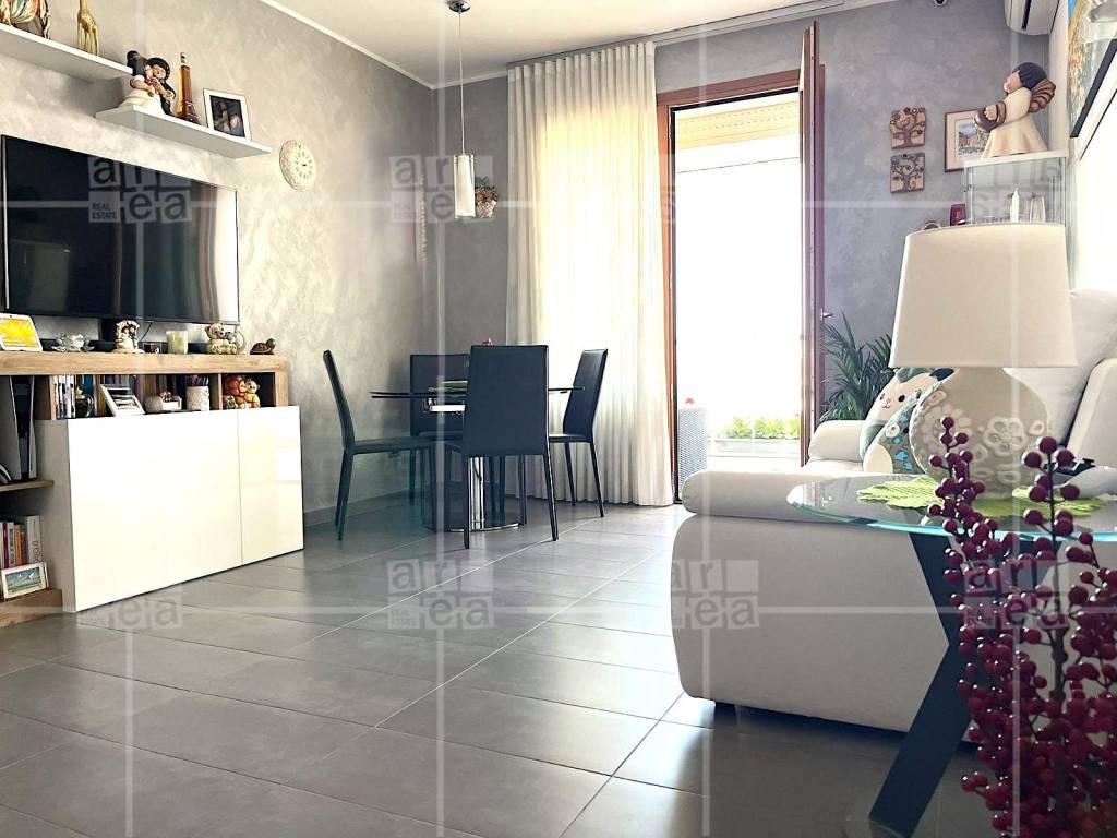 appartamento in vendita a Roma in zona Fonte Laurentina