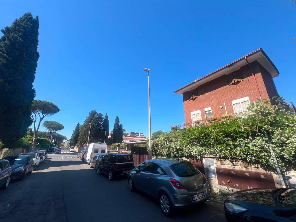 appartamento in vendita a Roma in zona Aurelio