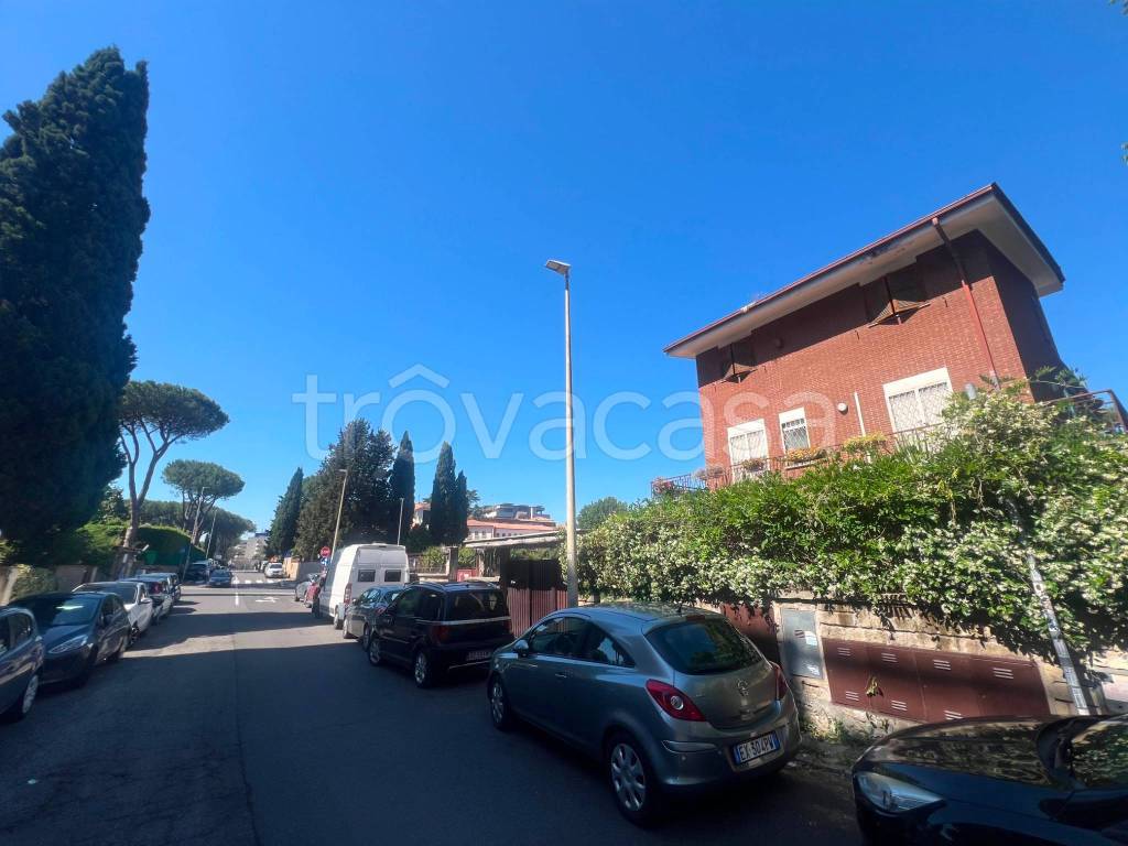 appartamento in vendita a Roma in zona Aurelio