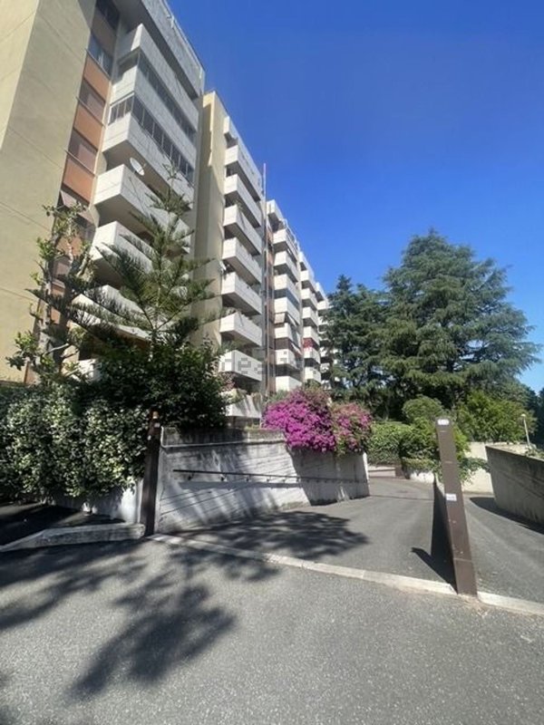 appartamento in vendita a Roma in zona EUR
