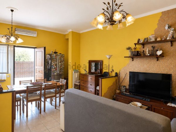 appartamento in vendita a Roma in zona Torre Angela