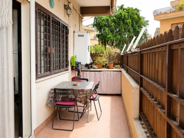 appartamento in vendita a Roma in zona Torre Angela