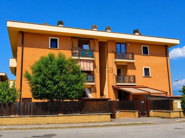 appartamento in vendita a Roma in zona Castelverde