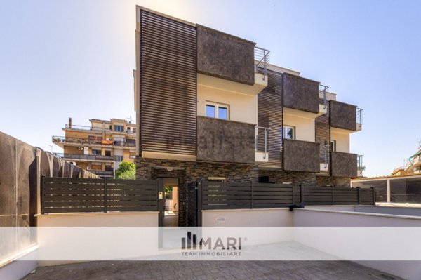 casa indipendente in vendita a Roma in zona Aurelio