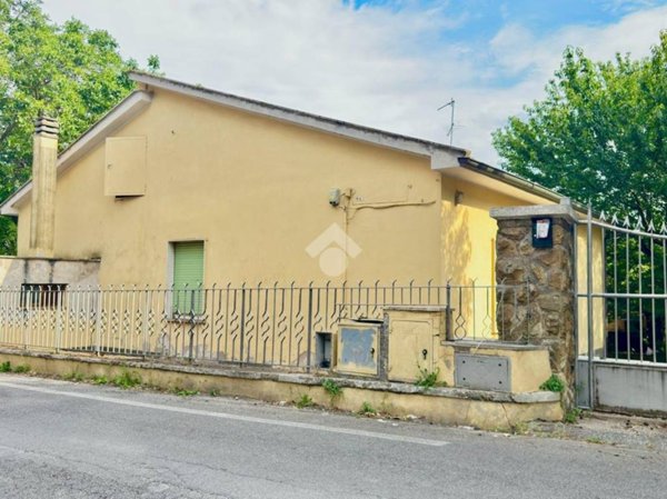 casa indipendente in vendita a Roma in zona Cesano