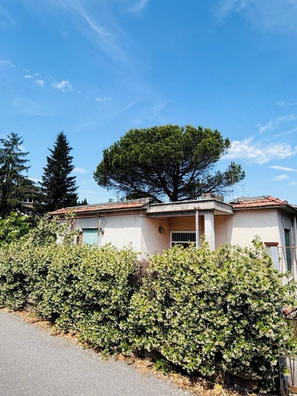 casa indipendente in vendita a Roma in zona Isola Farnese