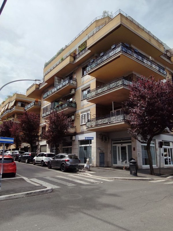 appartamento in vendita a Roma in zona Portuense