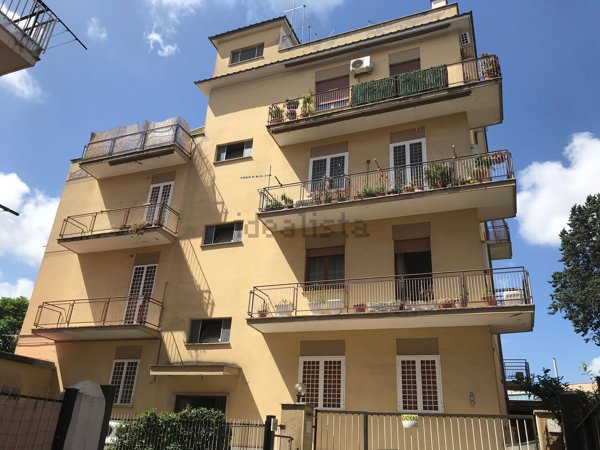 appartamento in vendita a Roma in zona Torre Maura