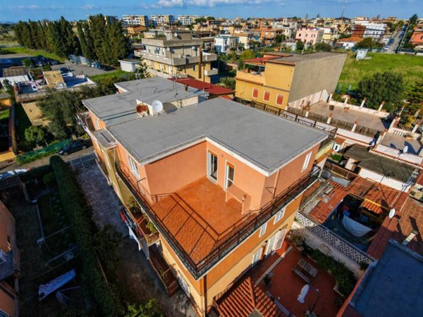 appartamento in vendita a Roma in zona Acilia
