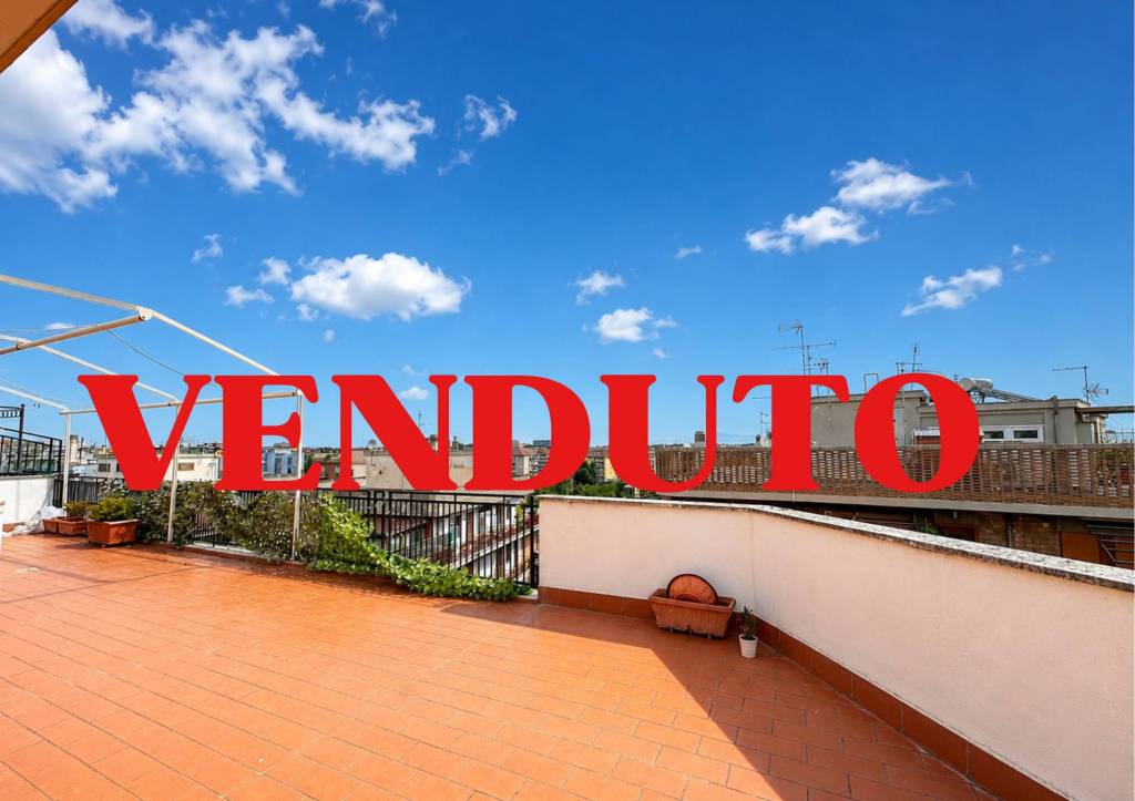 appartamento in vendita a Roma in zona Ardeatino