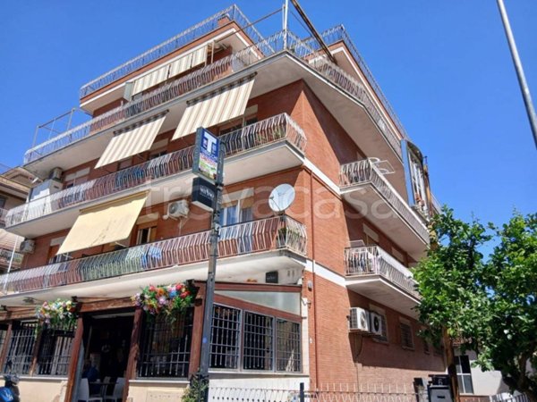 appartamento in vendita a Roma in zona Casalotti