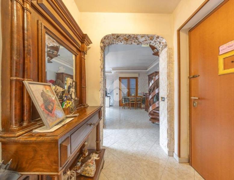 appartamento in vendita a Roma in zona Finocchio