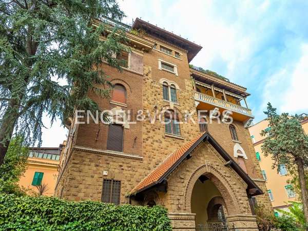 appartamento in vendita a Roma in zona Appio Latino