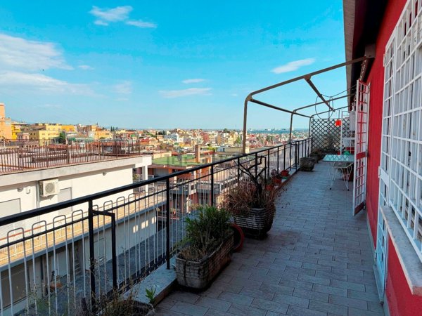 appartamento in vendita a Roma in zona Gianicolense