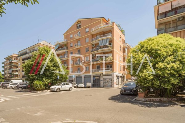 appartamento in vendita a Roma in zona Monte Sacro/Talenti
